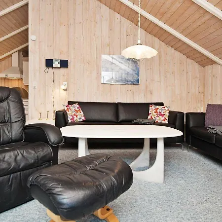 Σπίτι διακοπών 6 Person Holiday In Oksb L